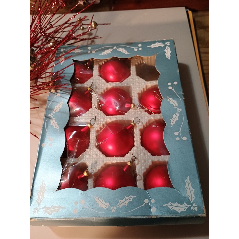 11 Vintage‎ Glass Christmas Tree Ornaments Solid Red Balls Original Box Small